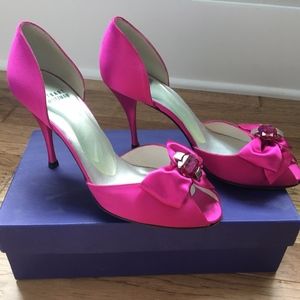Stuart Weitzman Fuchsia Pump